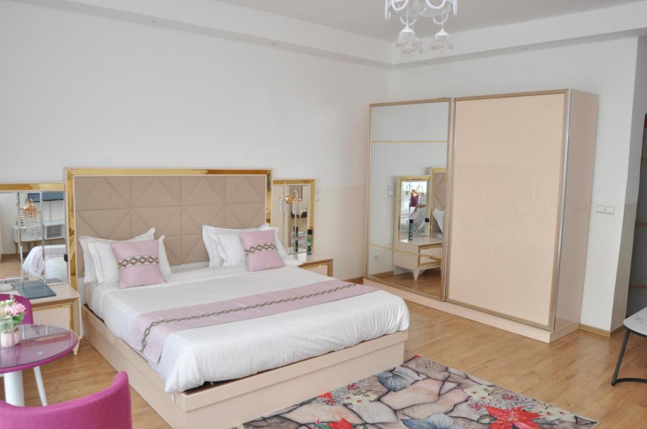 Hotel Sky Blue Mada Alasora ภายนอก รูปภาพ