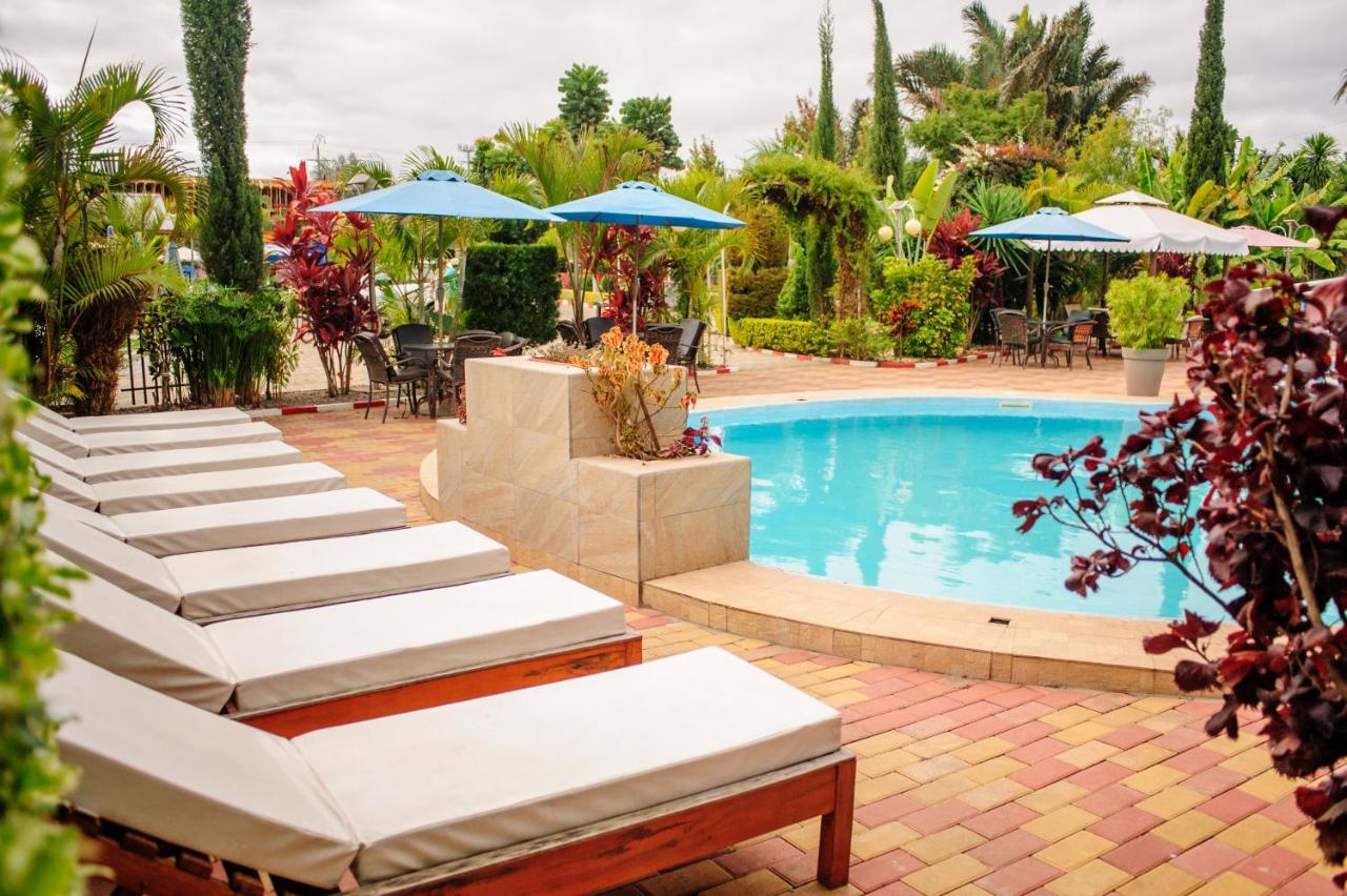 Hotel Sky Blue Mada Alasora ภายนอก รูปภาพ