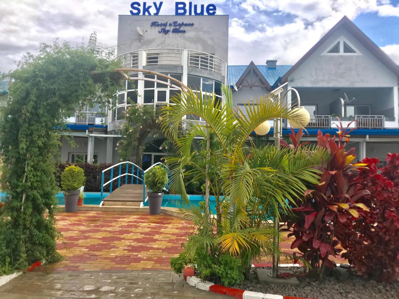 Hotel Sky Blue Mada Alasora ภายนอก รูปภาพ