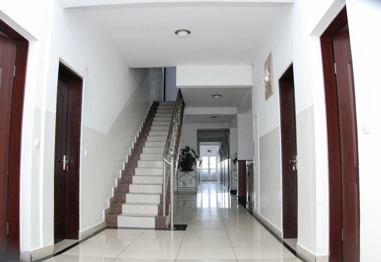 Hotel Sky Blue Mada Alasora ภายนอก รูปภาพ